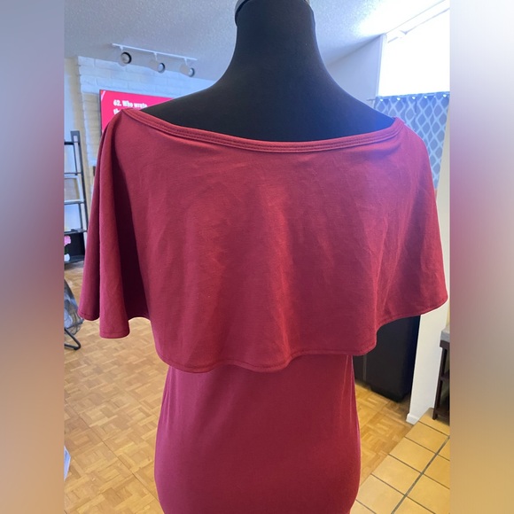 Off shoulder dress with side cut NWOT - Picture 13 of 13